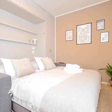Bright 2Br - 8Th Floor, Balcony, Free Parking - By Gravity Prague Apartamento Exterior foto