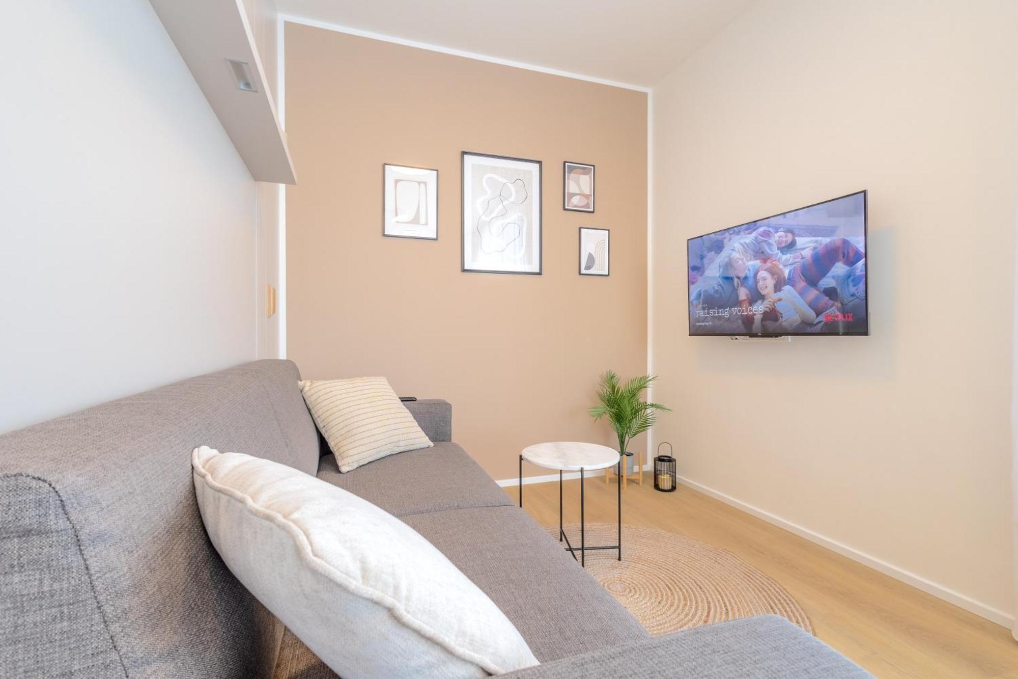 Bright 2Br - 8Th Floor, Balcony, Free Parking - By Gravity Prague Apartamento Exterior foto