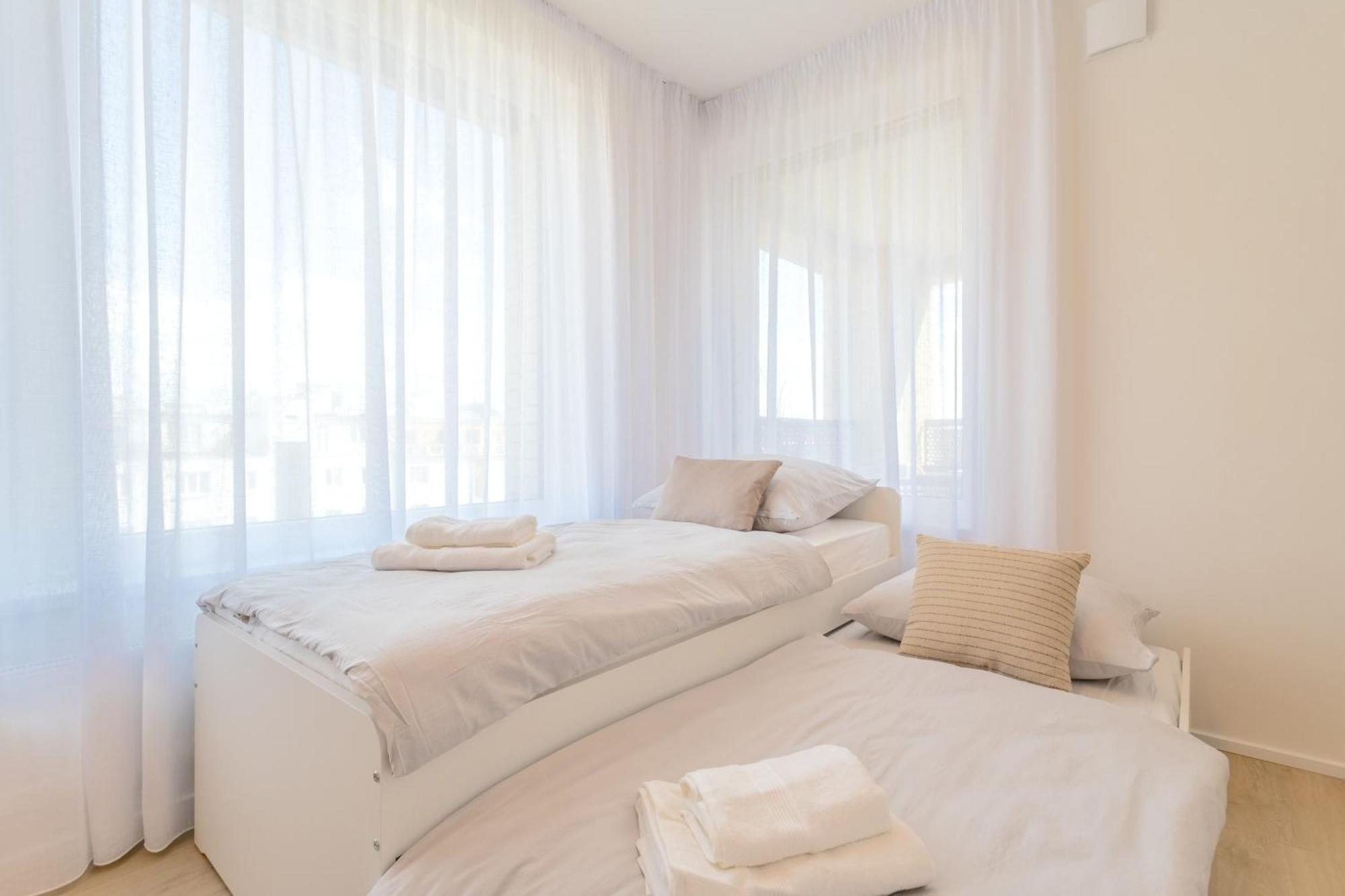 Bright 2Br - 8Th Floor, Balcony, Free Parking - By Gravity Prague Apartamento Exterior foto